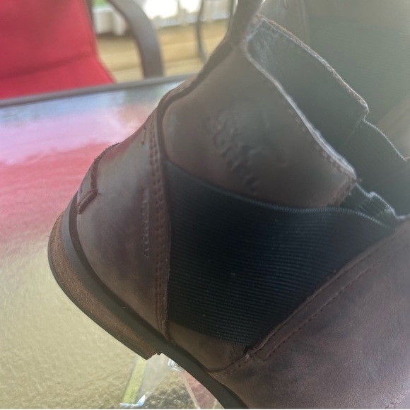 Sorel Waterproof Suede Ankle Boots with Tread in Brown size 8 - Picture 2 of 10